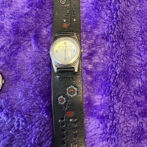 Black Leather Floral Fossil women’s Watch